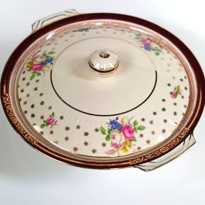 Alfred Meakin lidded bowl with handlers